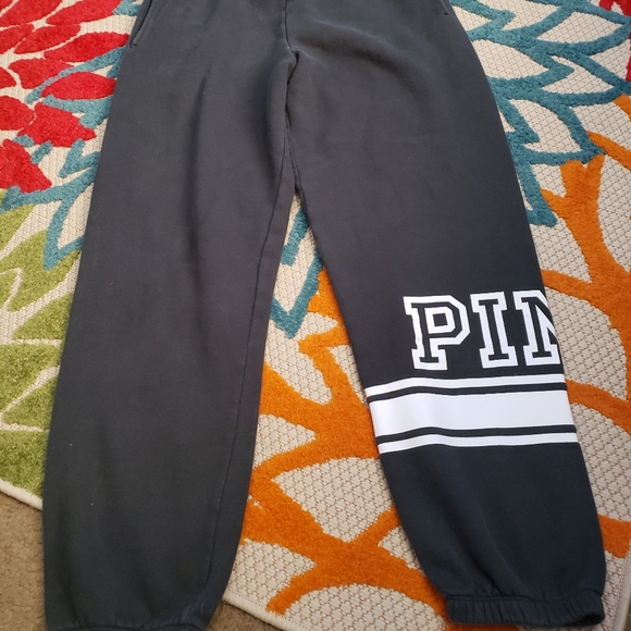 PINK Victoria's Secret Pants - Pink sweatpants